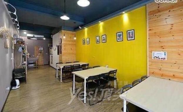 複合式餐廳，適合餐飲遊樂文藝，藝術裝潢，鄰近多學區