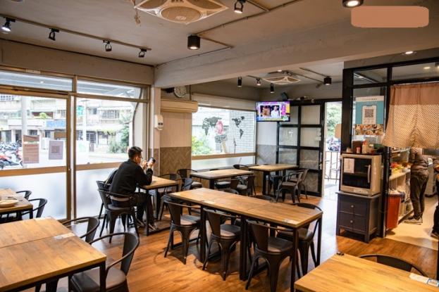 學區住宅密集區，鄰近南港國宅，優質早午餐店
