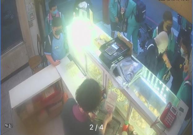 炸雞店近學區（國中、國小)附近工業區外送下班人車流多穩定經營