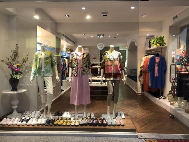 yes頂尖!創業頂讓 新裝潢賺錢店面客源穩定！歐洲服飾精品老店，闆娘退休！尋良駒 金額：68萬 / 元 台北市大安區