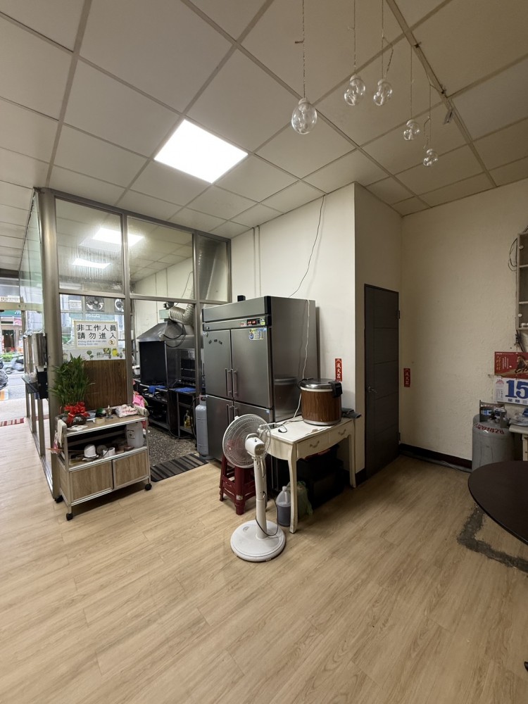 正桃鶯路臨路店面, 小吃店, 可立即營業,使用空間約38坪