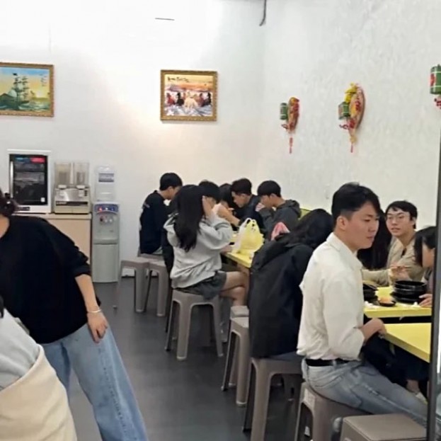 【黃金商圈頂讓】饒河街夜市精華店面