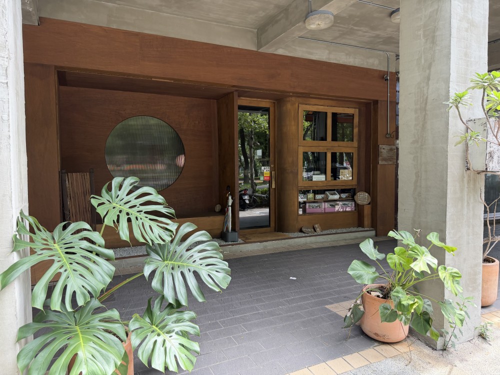 [百萬裝潢］日式侘寂風咖啡甜點店｜設備完善｜接手即可營業｜