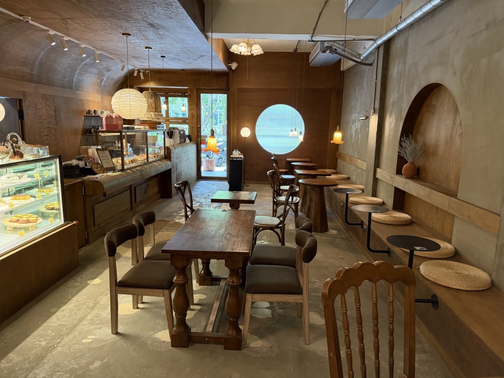 [百萬裝潢］日式侘寂風咖啡甜點店｜設備完善｜接手即可營業...