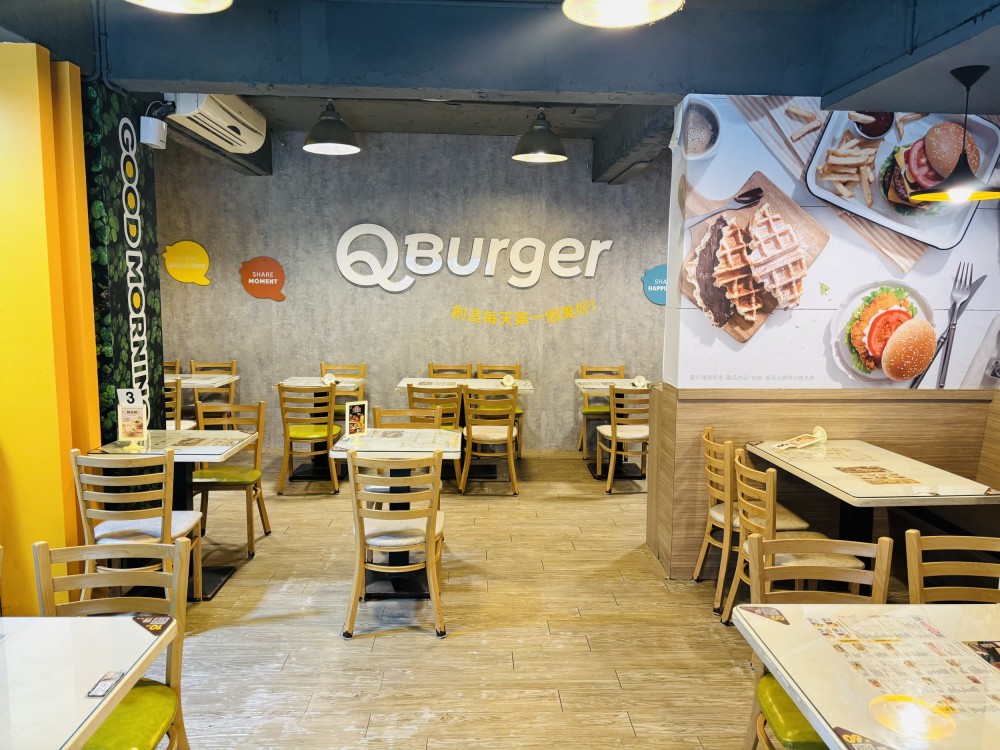 新店黃金地段餐飲店頂讓｜近商辦+住宅穩定客運｜接手即營