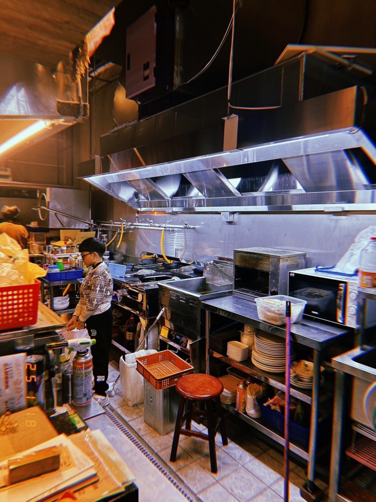 鶯歌火車站旁優質店面-鄰近市場設備齊全
