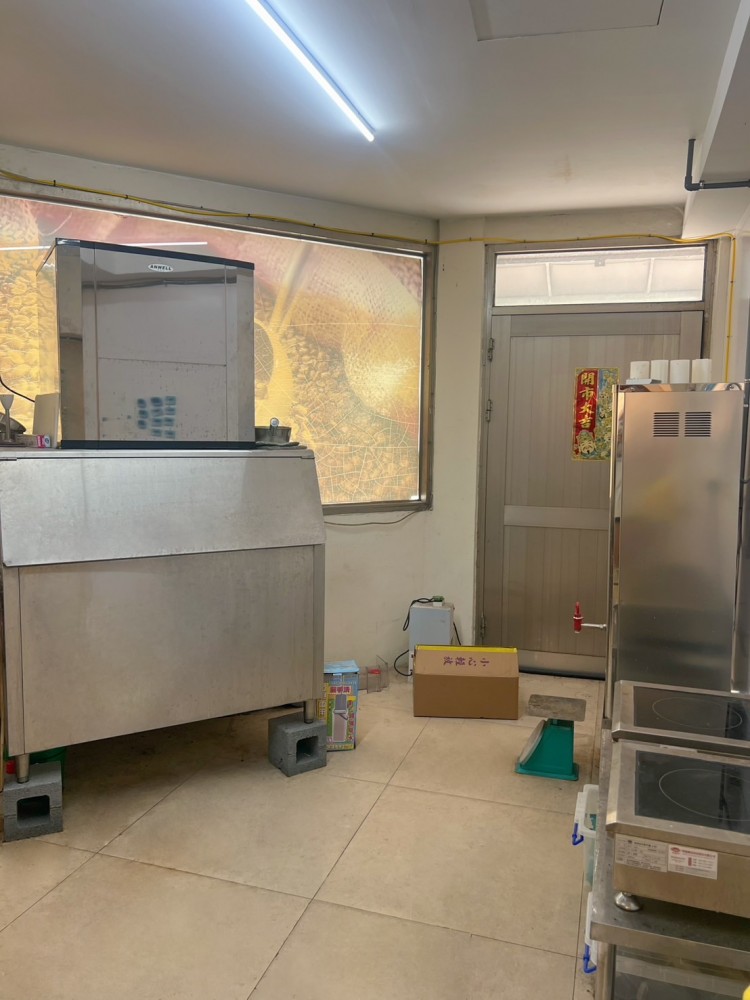 嘉義連鎖飲料店頂讓 接手即可營業 三間寬店面 找人接手