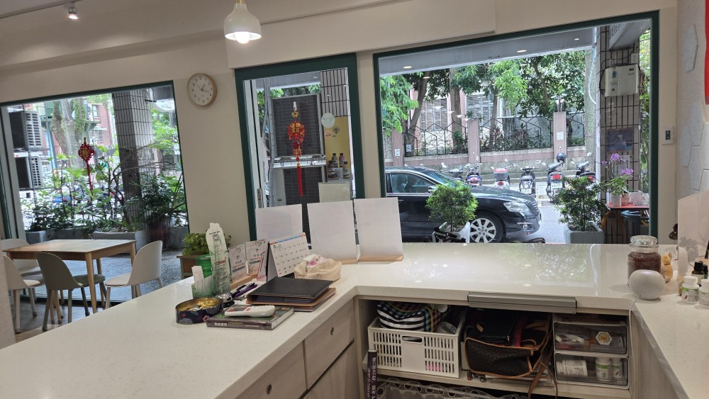 清新明亮的空間-早午餐.飲品.咖啡廳.都適合